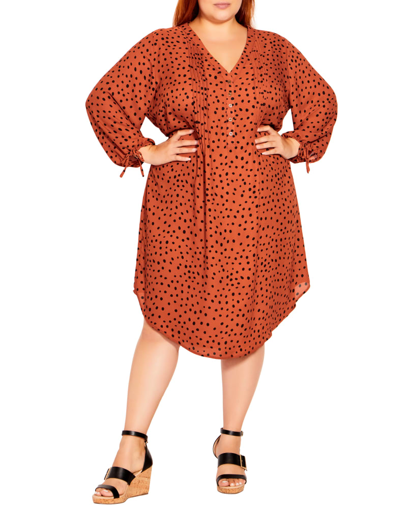 Plus size model wearing  by Evans | Dia&Co | dia_product_style_image_id:202591